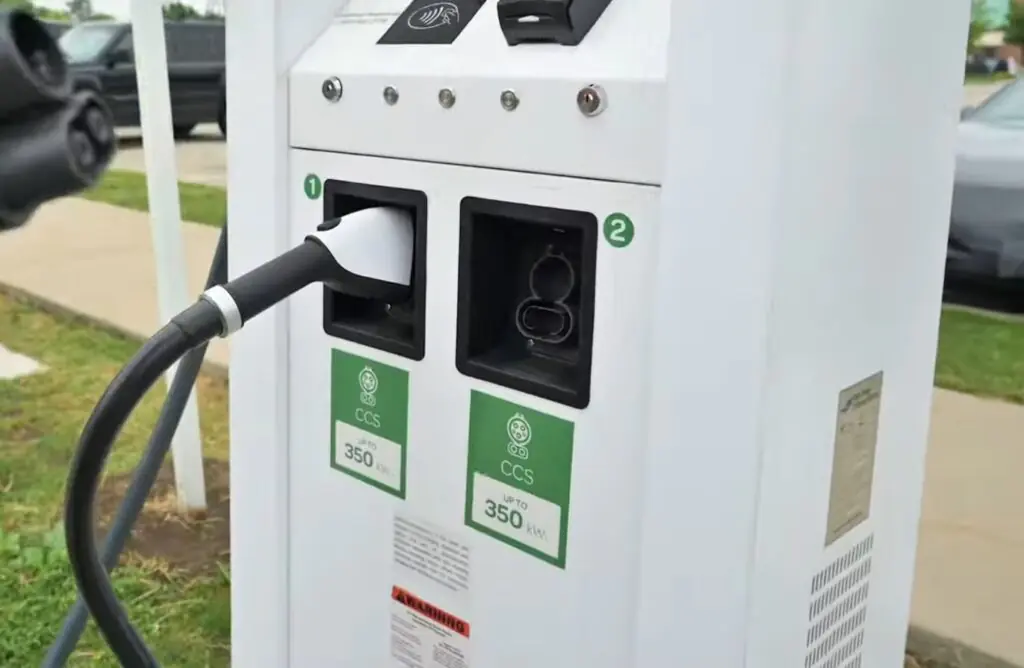 What's the Difference Between kW and kWh